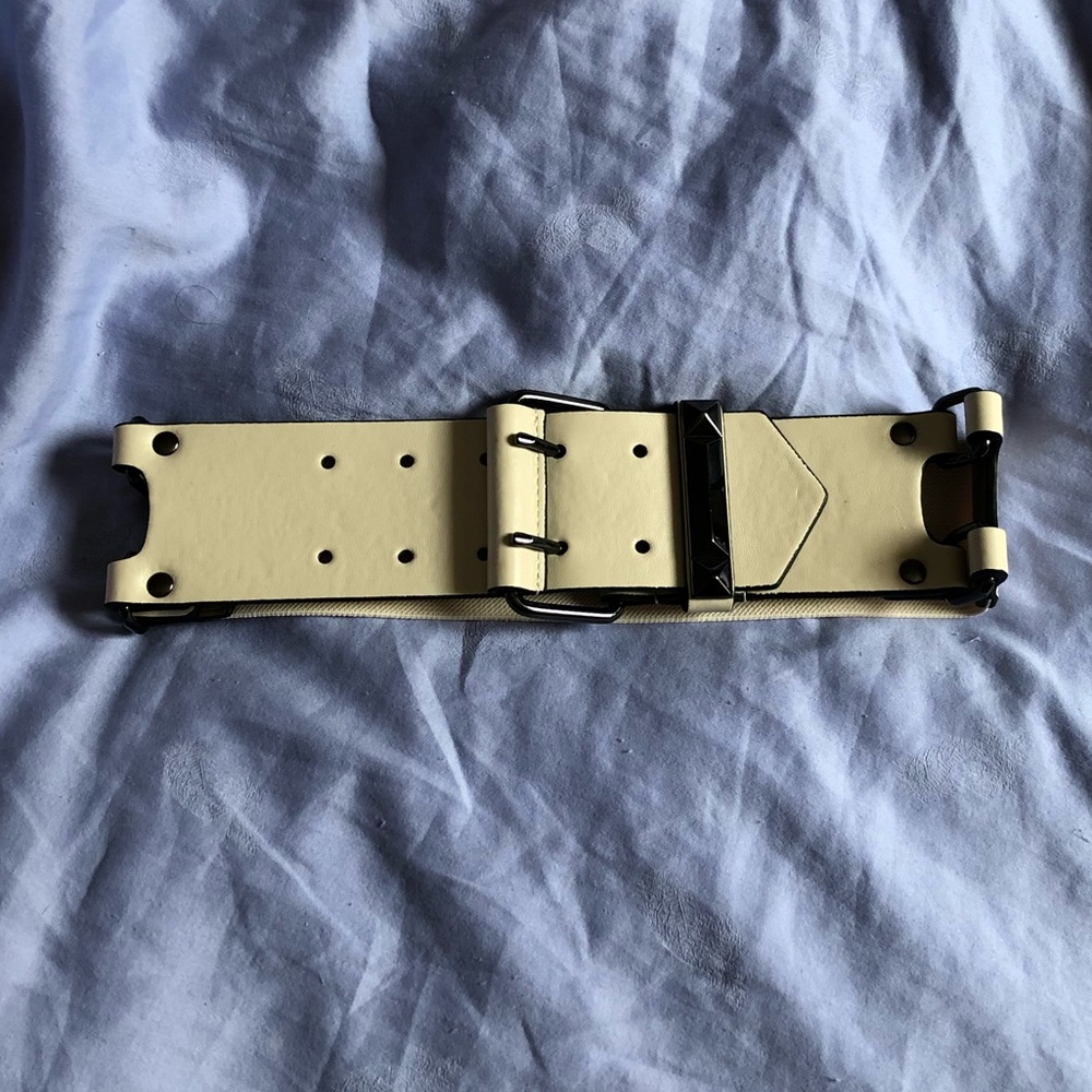 BCBG fitted belt (waist)
